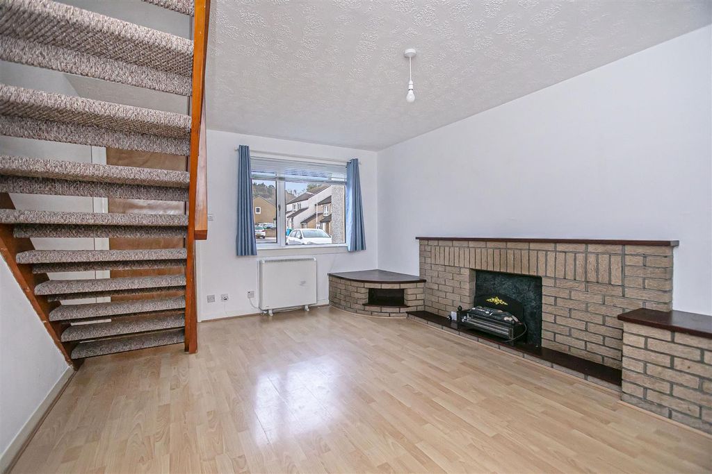 Property photo 2 of 27 Property Image 3