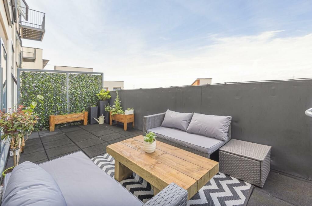 Property photo 3 of 18