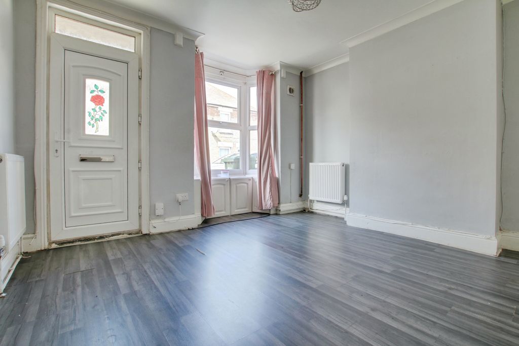 Property photo 3 of 9