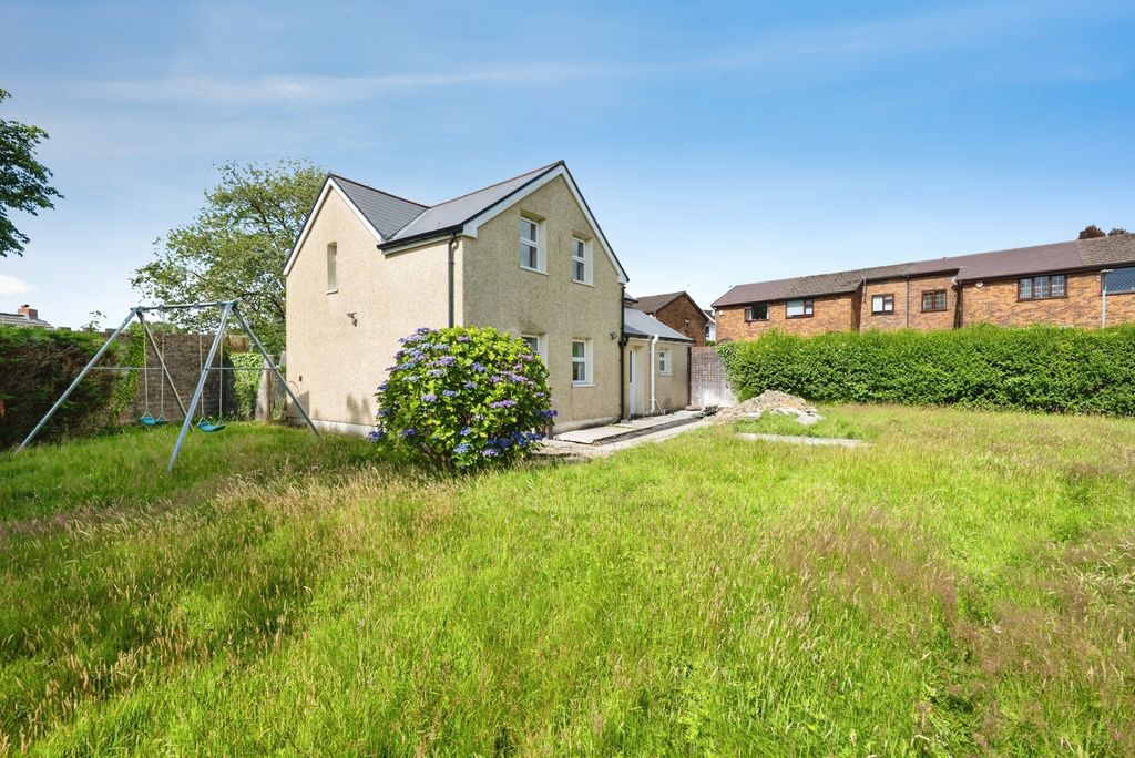 Property photo 2 of 20 Pbox-Img.Jpg