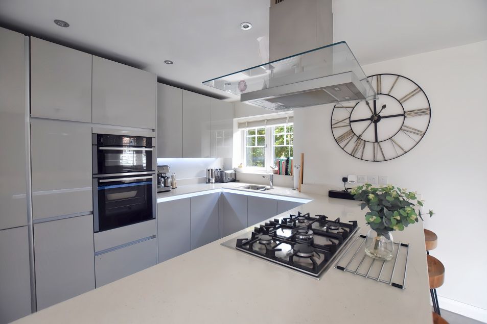 Property photo 2 of 29 Dining Kitchen