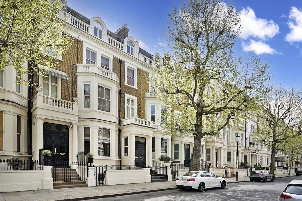 Property photo 3 of 13 Exterior