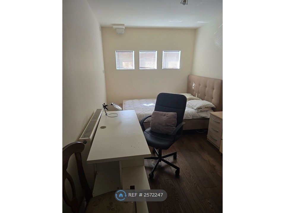 Property photo 2 of 7