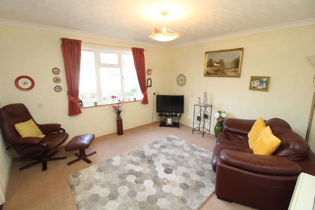 Property photo 2 of 14
