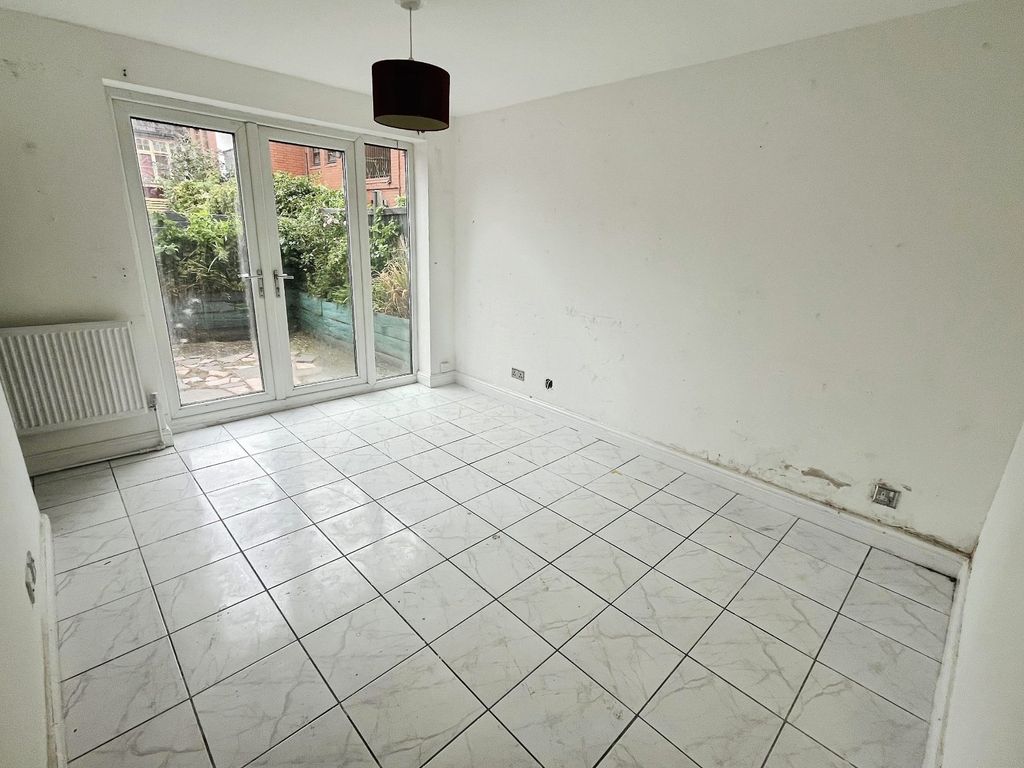 Property photo 2 of 8 Picture No. 05