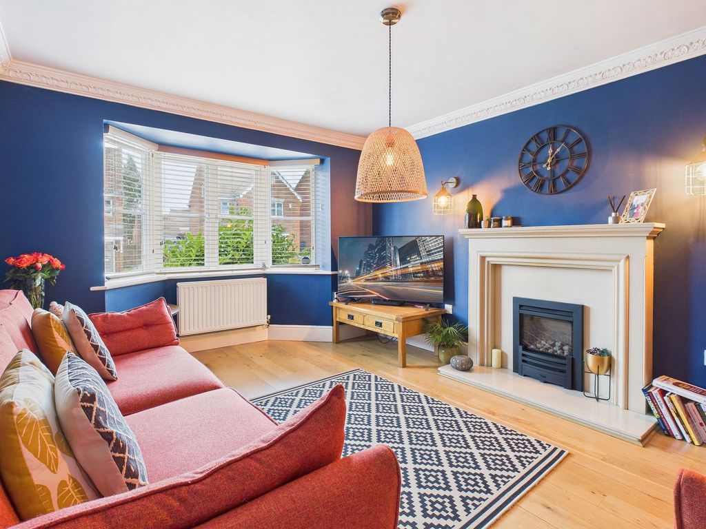 Property photo 2 of 15 Formal Lounge