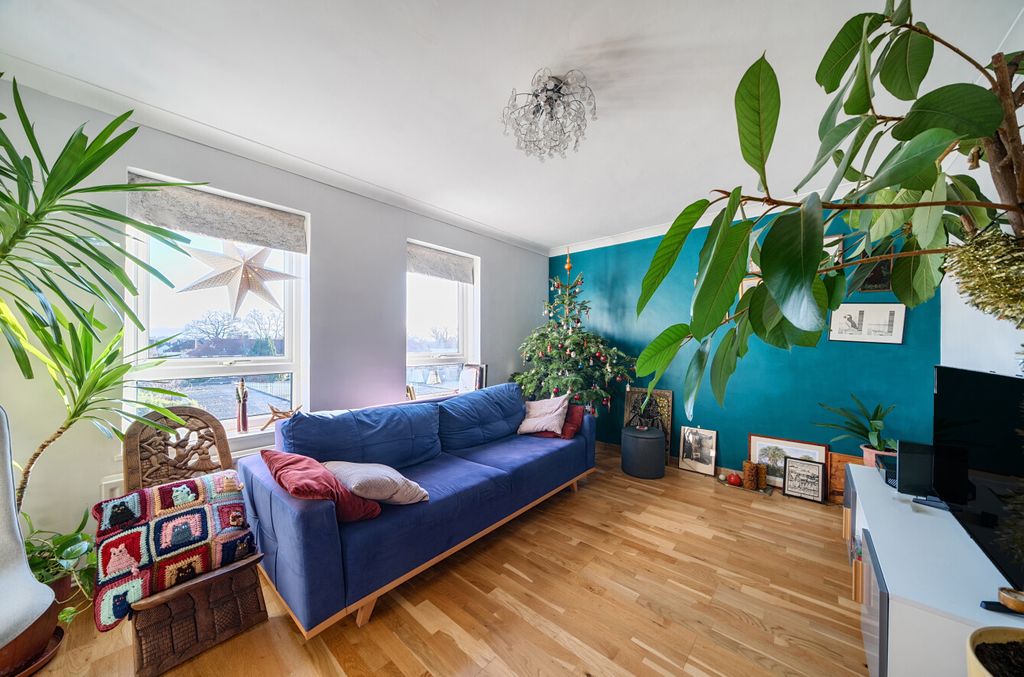 Property photo 1 of 18 Picture 1