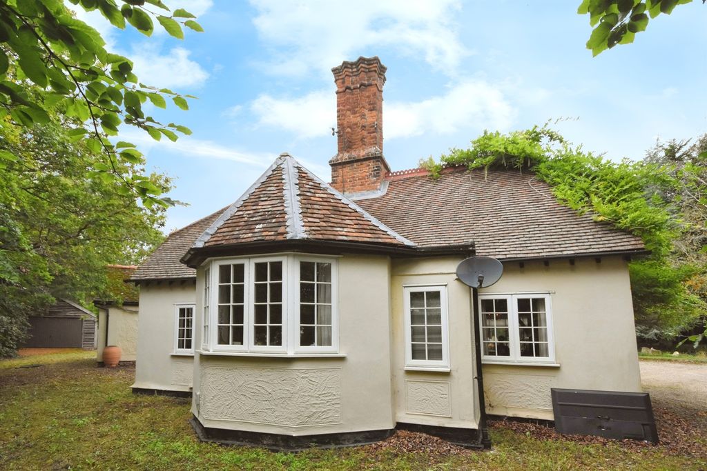 Property photo 1 of 18