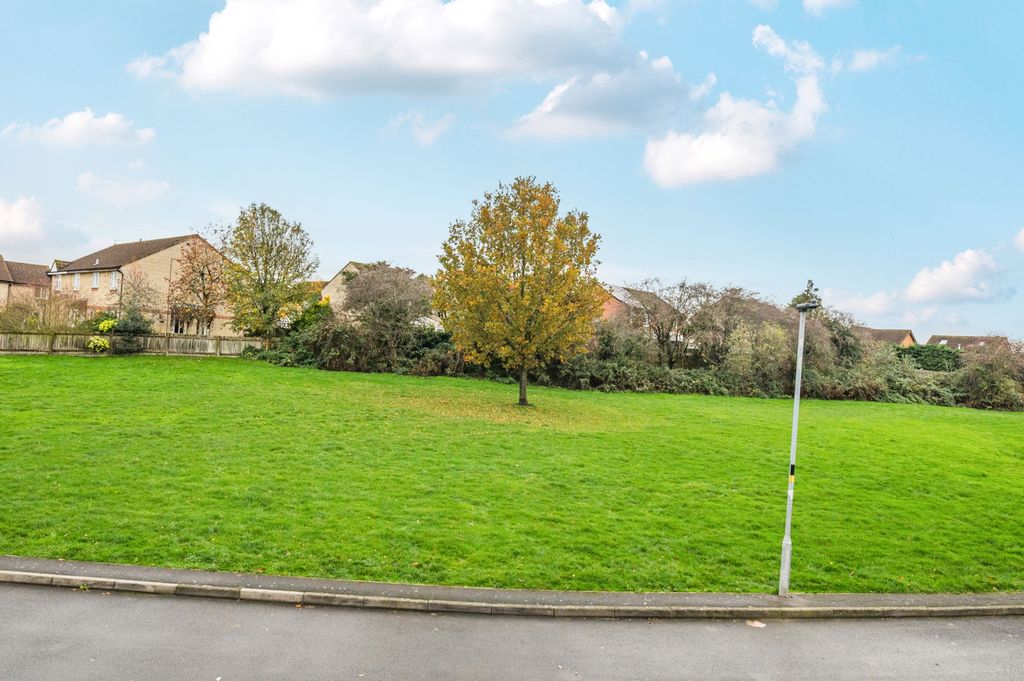 Property photo 3 of 23