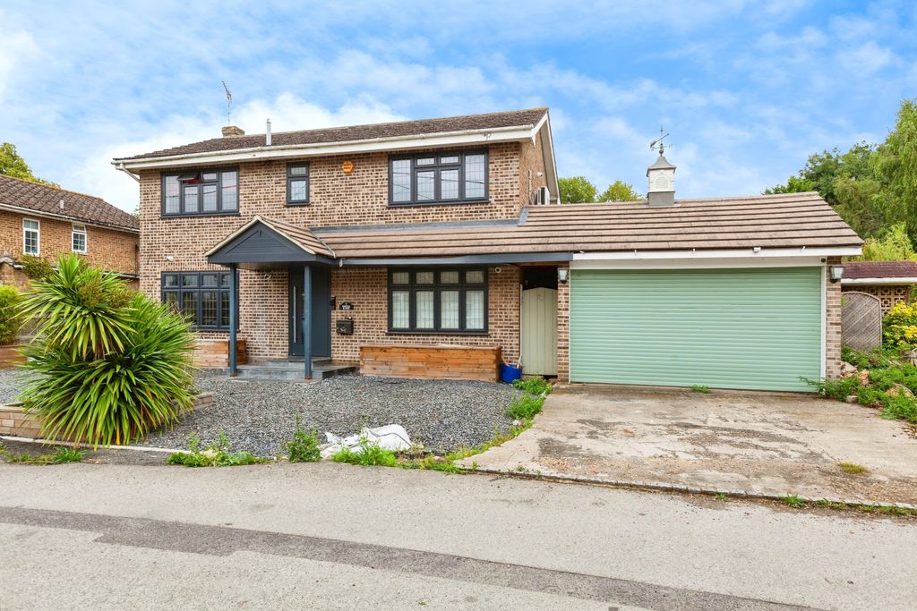 Property photo 1 of 19 Front