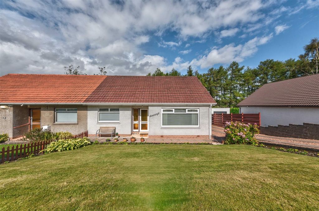 Property photo 2 of 18 33 Sutherland Crescent Dundee-15.Jpg