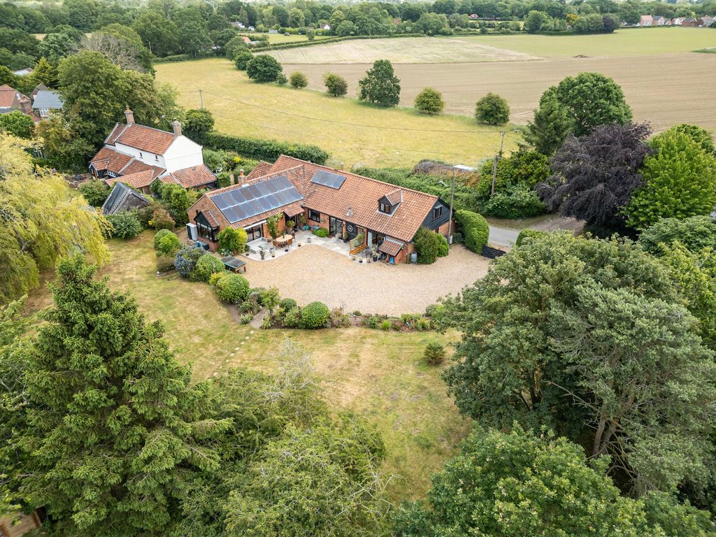 Property photo 2 of 30
