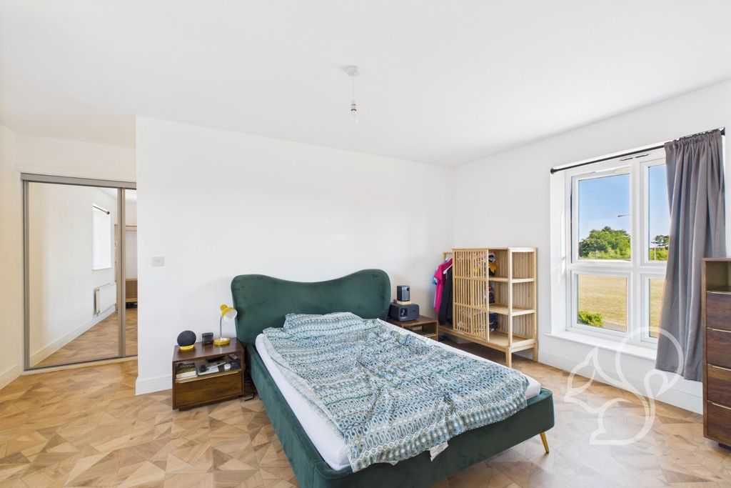 Property photo 2 of 21 Cam01659G0-Pr0524-Still015.Jpg