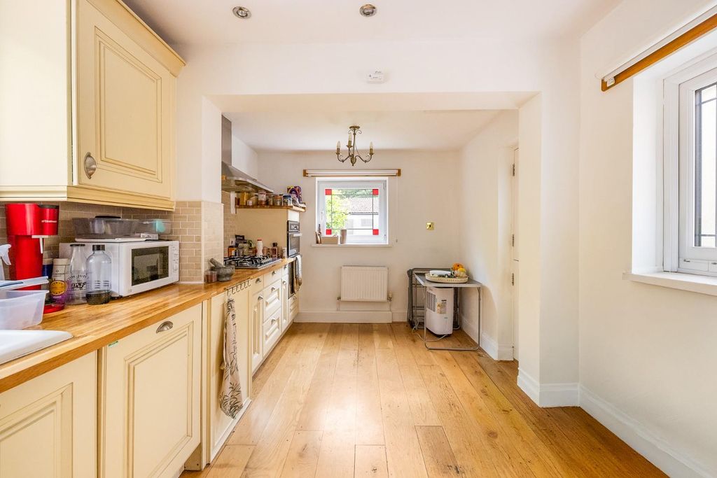 Property photo 3 of 24 Char7895.Jpg