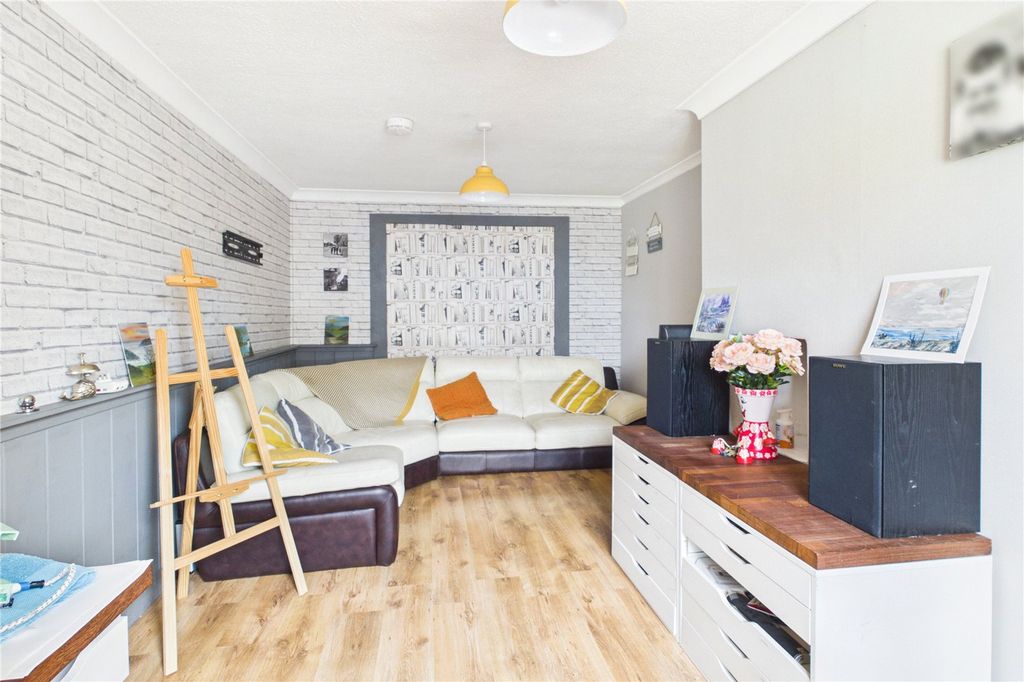 Property photo 2 of 17 Picture No. 08