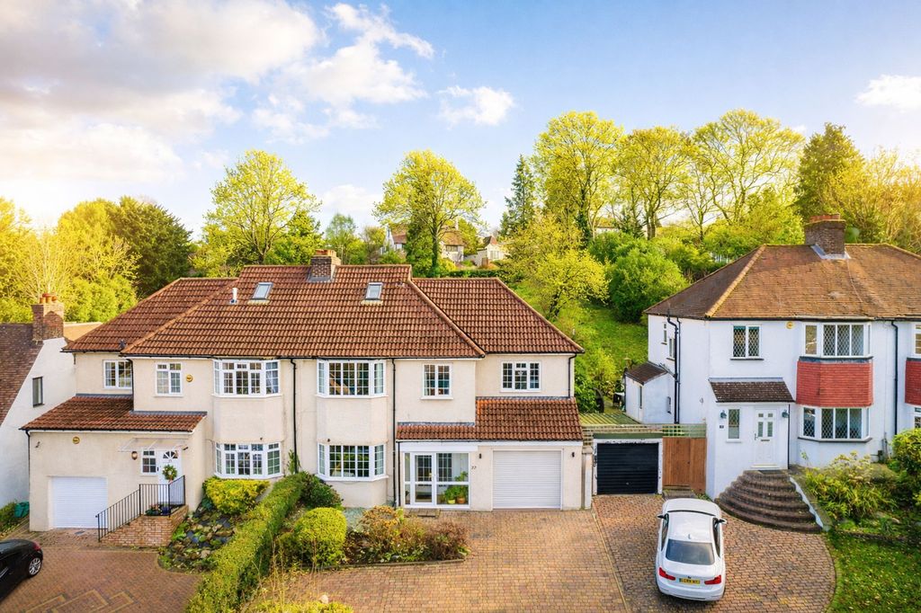 Property photo 1 of 24