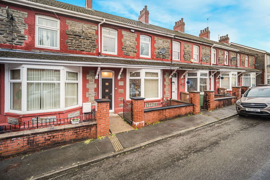 Property photo 2 of 30