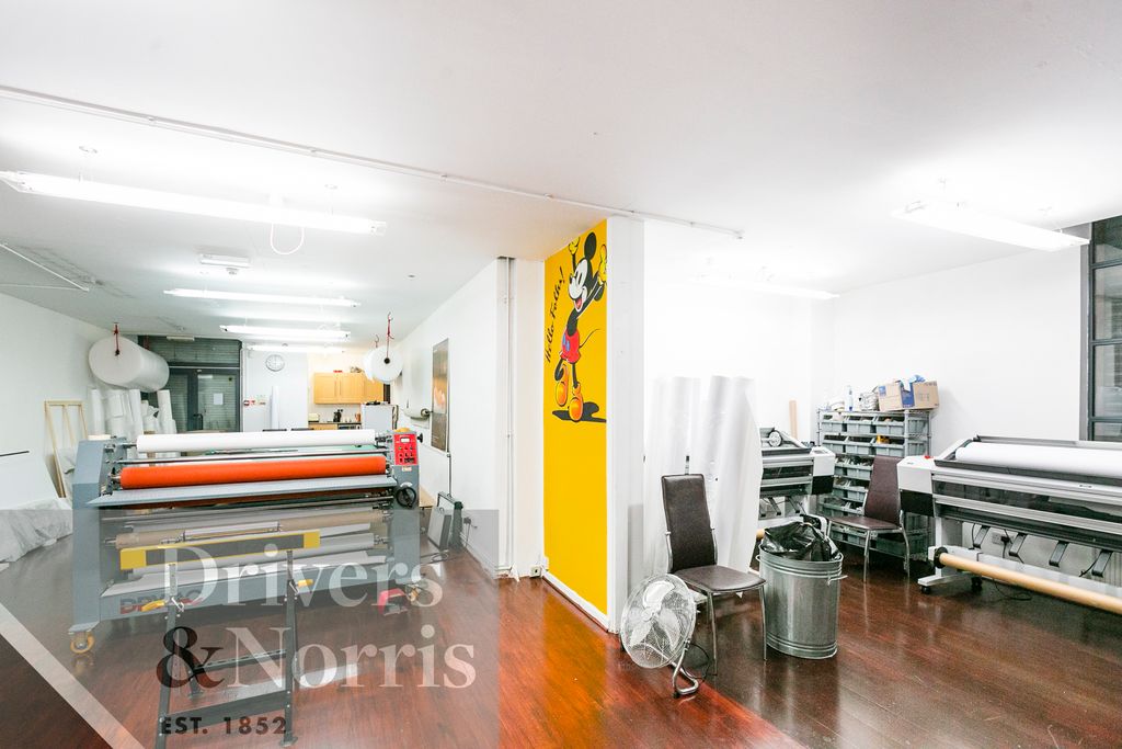 Property photo 3 of 24