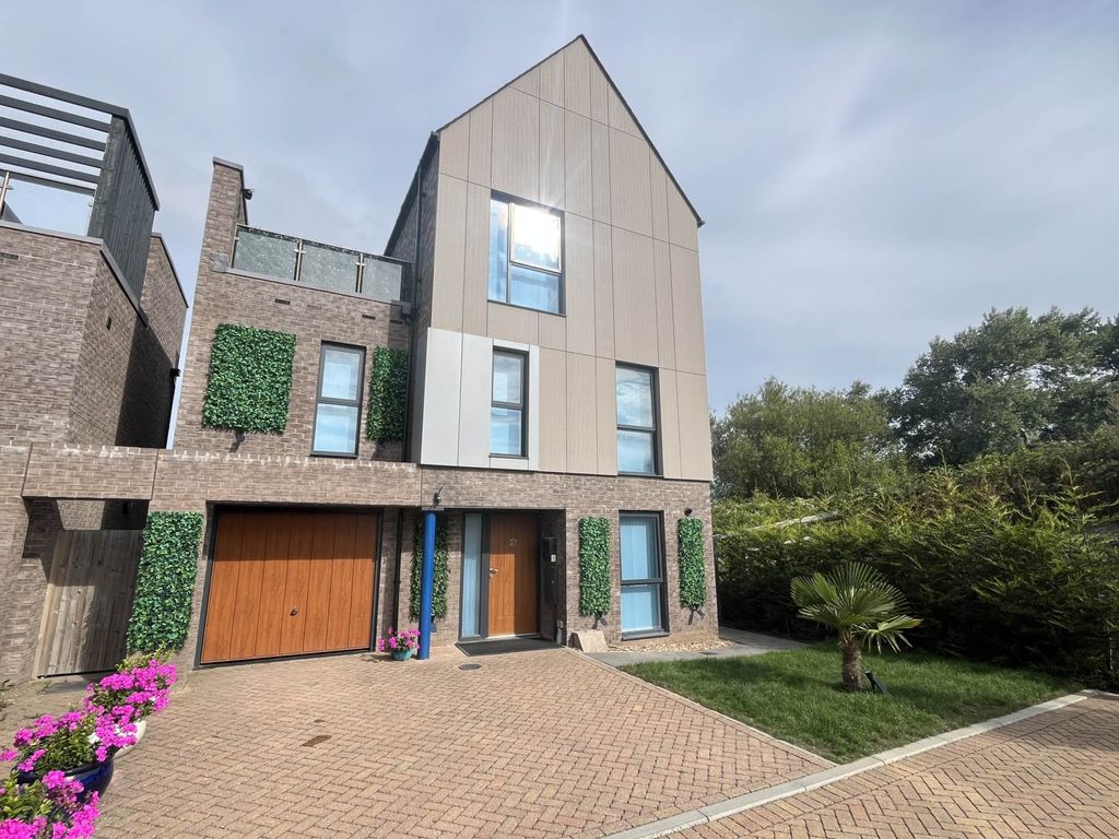 Property photo 1 of 23