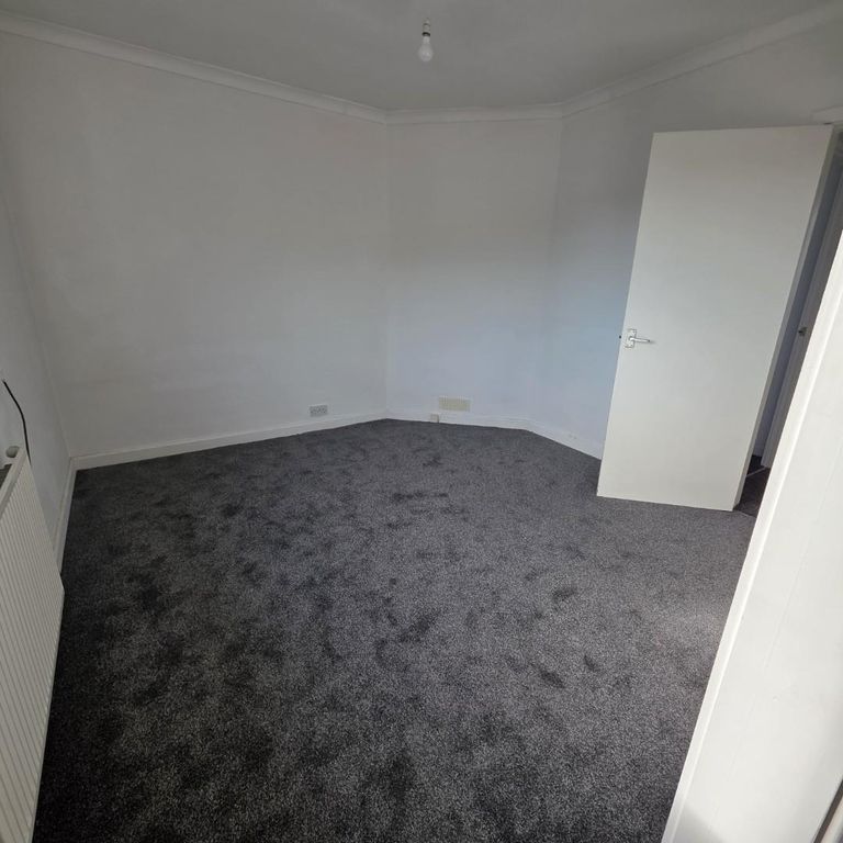 Property photo 3 of 11 Img-20260407-Wa0013.Jpg