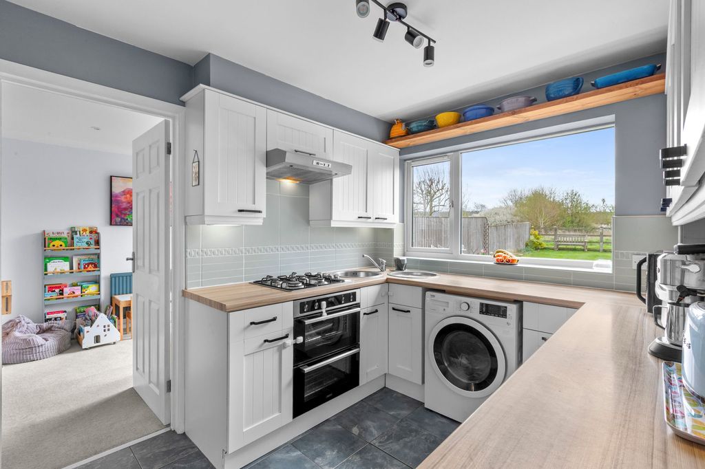 Property photo 3 of 14