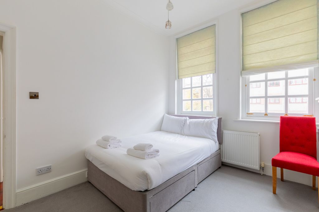 Property photo 2 of 26