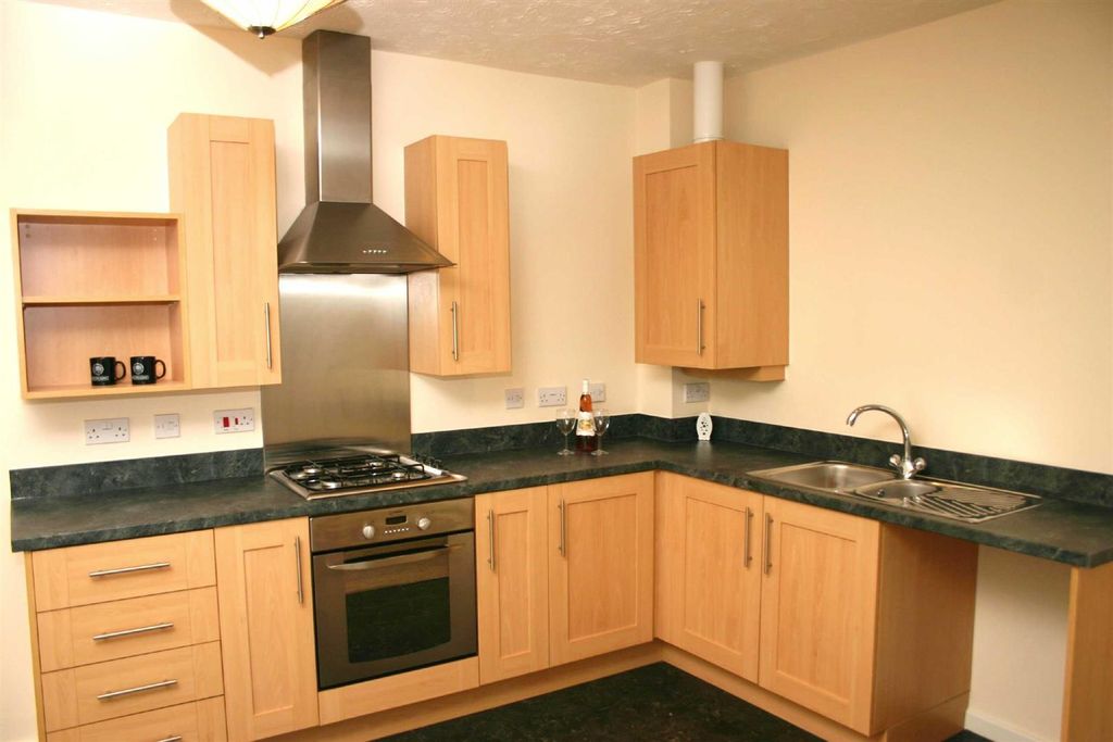 Property photo 3 of 6