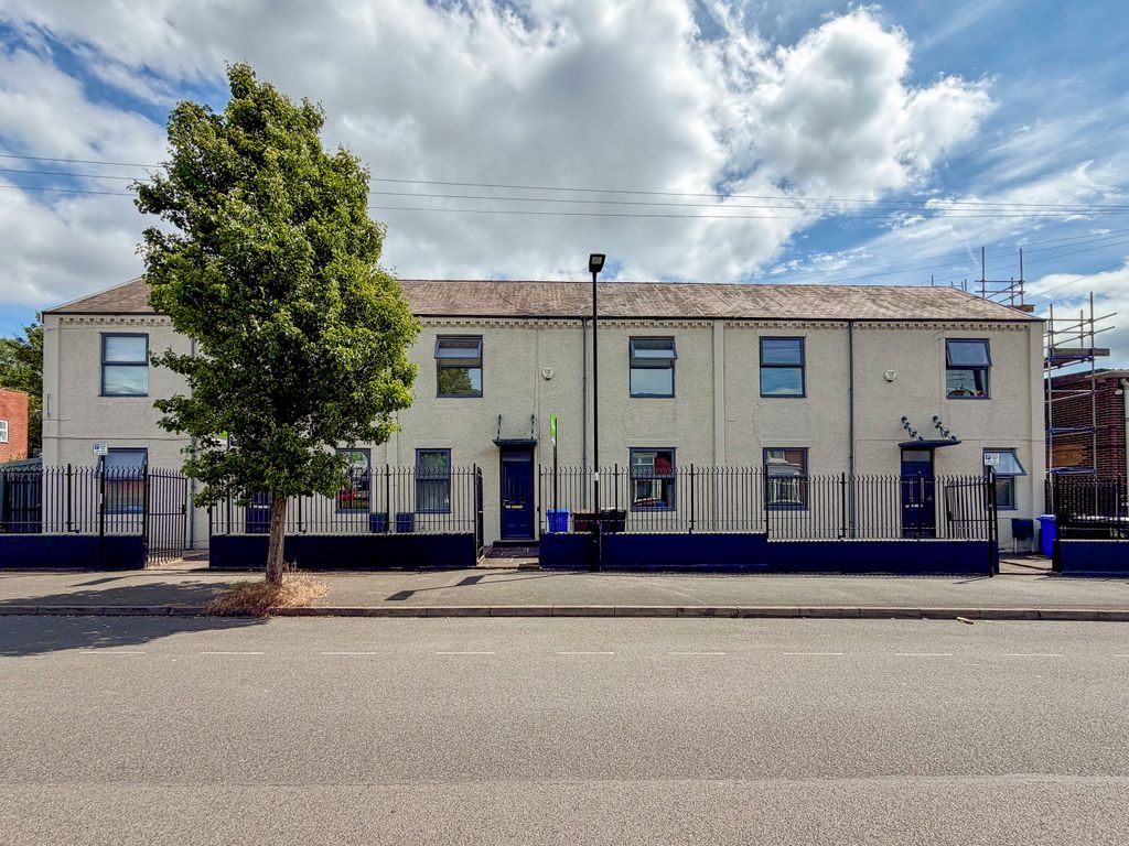 Property photo 1 of 39