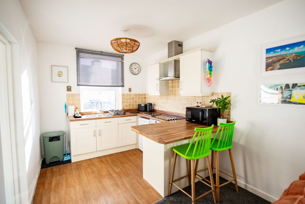 Additional image 8 of 1 bed flat to rentMayfield Road, Newquay TR7