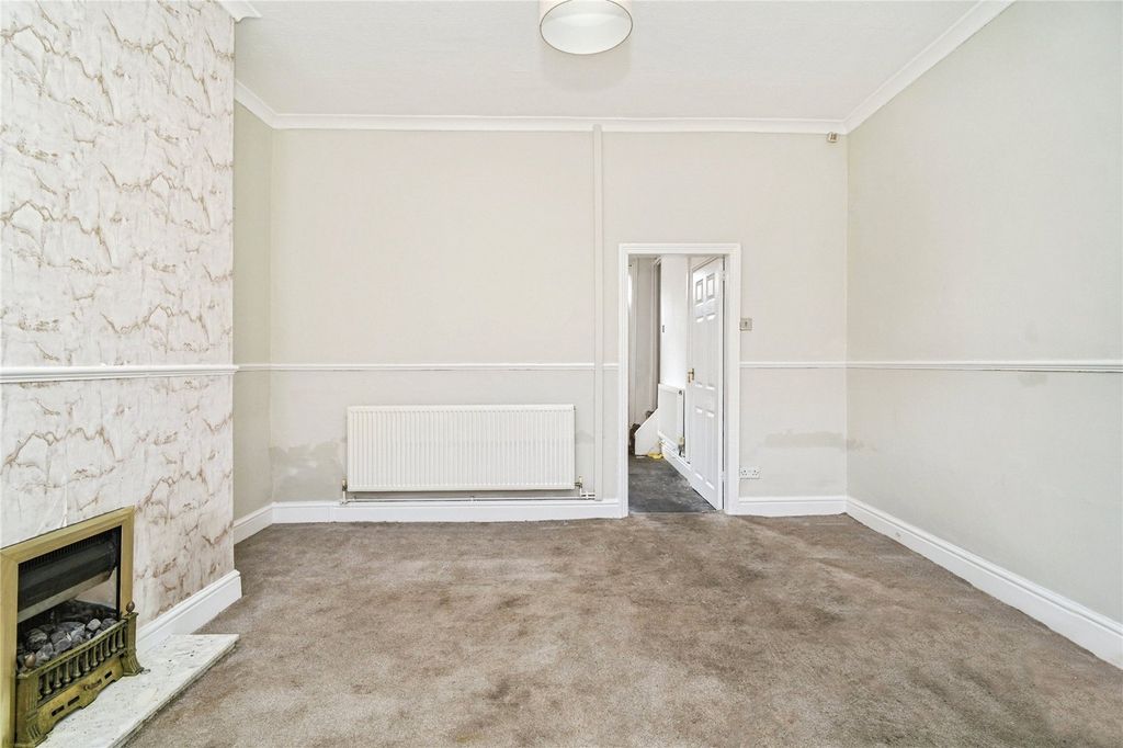 Property photo 3 of 12 Picture No. 11