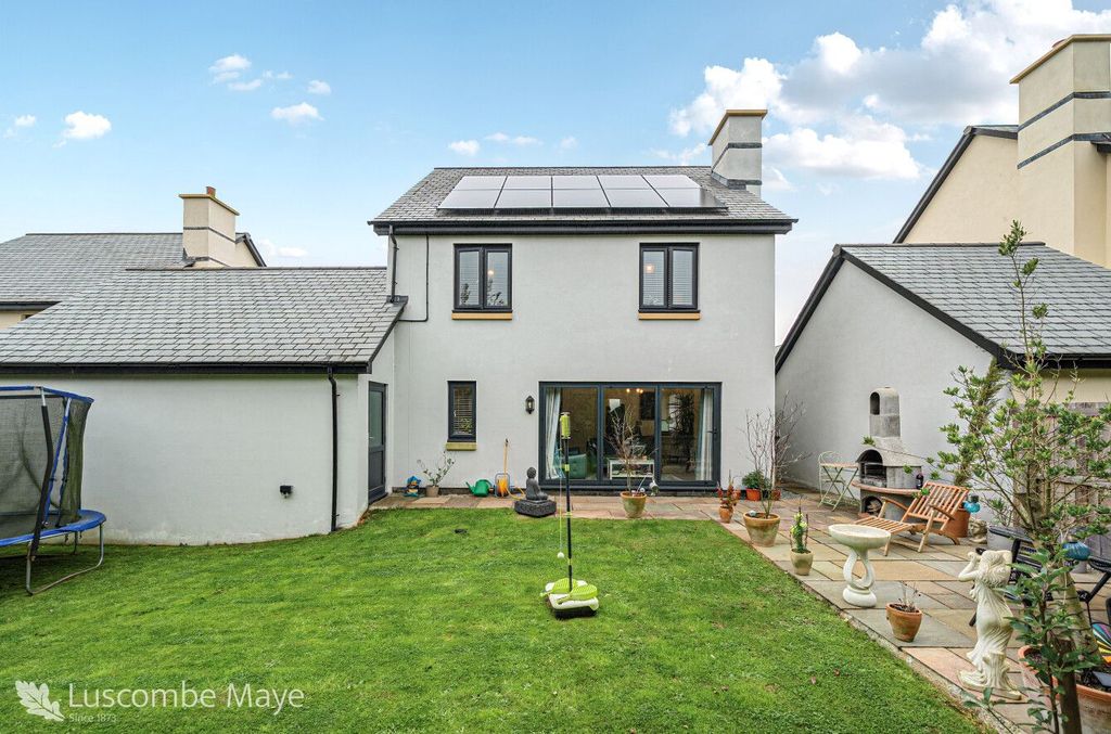 Property photo 3 of 16