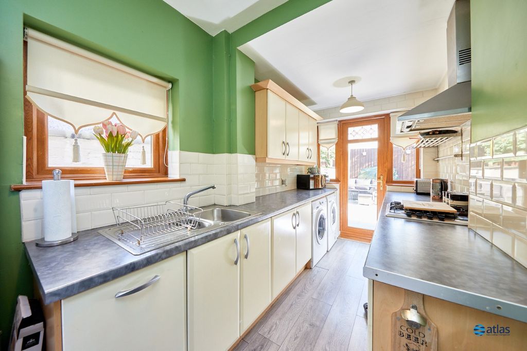 Property photo 2 of 15 Kitchen