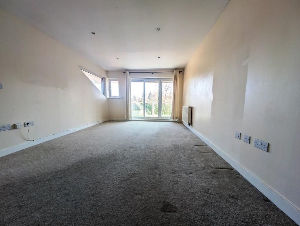 Property photo 2 of 15 Lounge.Jpg