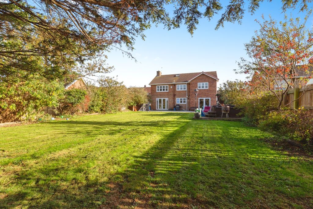 Property photo 2 of 15