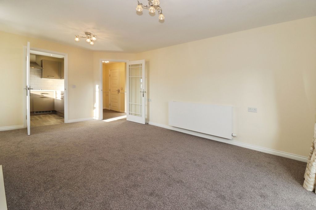 Property photo 2 of 12 Pbox-Img.Jpg