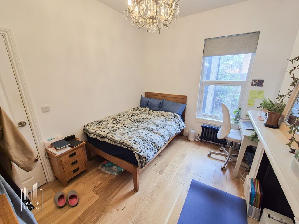 Property photo 2 of 11 Photo 3