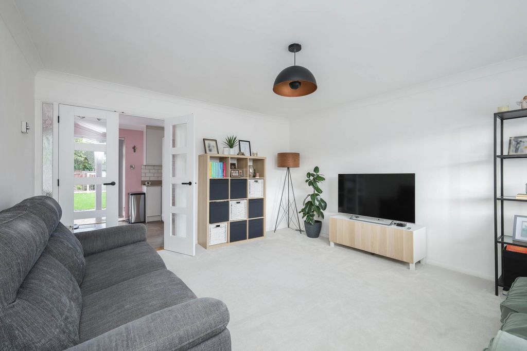 Property photo 3 of 17