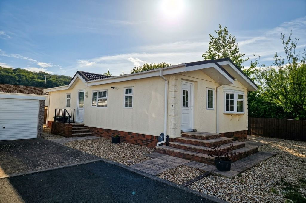 Property photo 1 of 16 Front