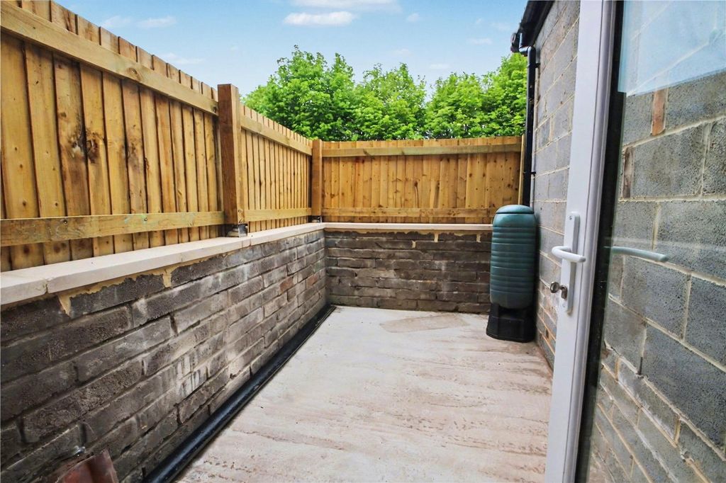 Property photo 3 of 7 Picture No. 16