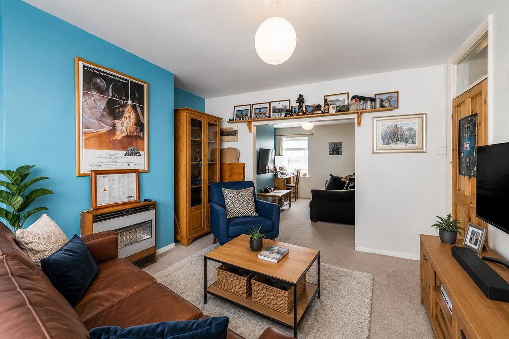 Property photo 3 of 13 Ai Lounge 2