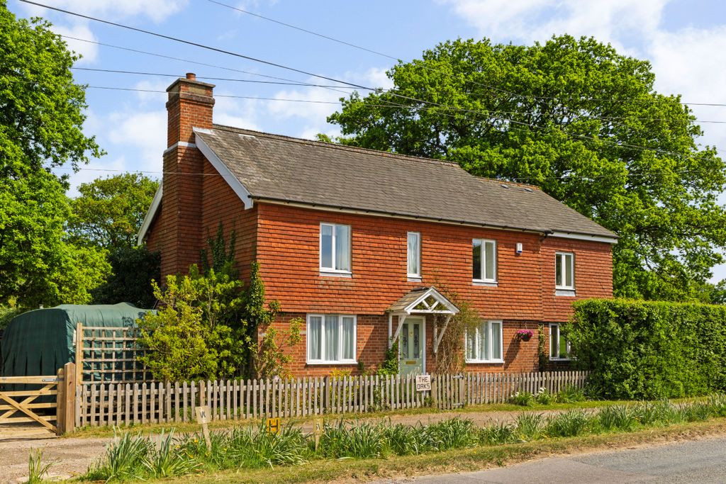 Property photo 2 of 34