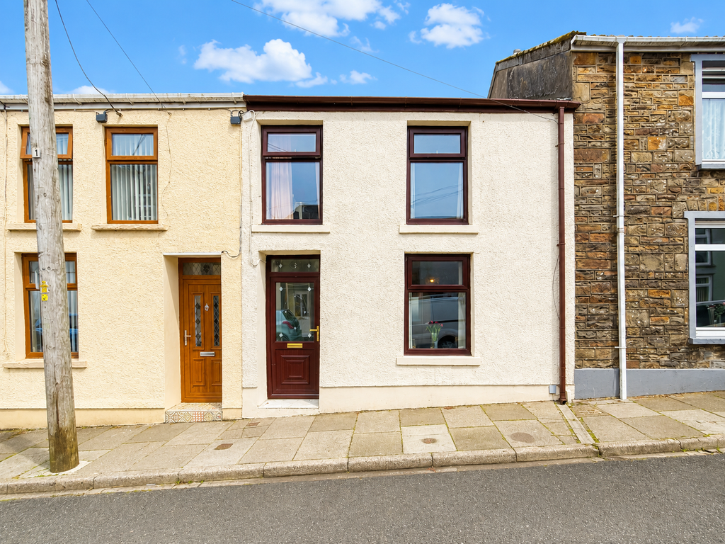 Property photo 1 of 16 38F46847-2Ab3-4751-8Ddc-E2433705A5A8