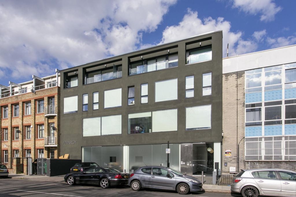 Property photo 3 of 8 Front Exterior