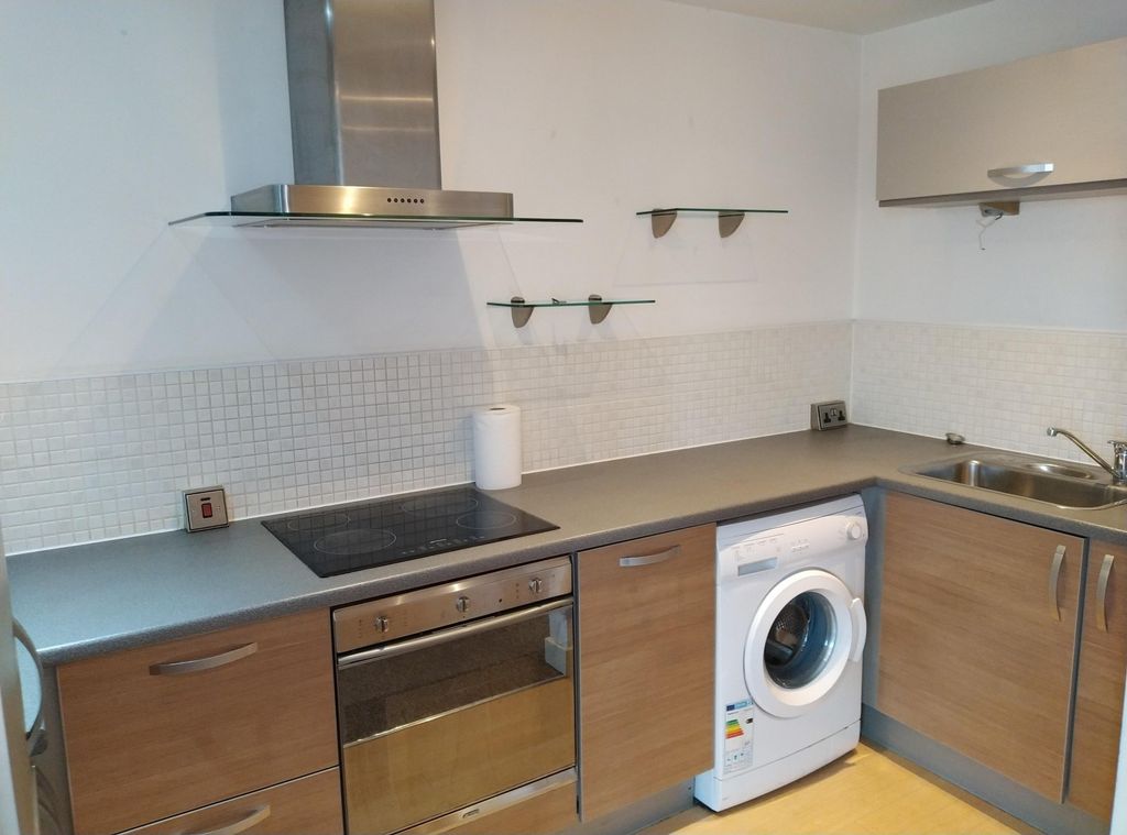 Property photo 1 of 14 (Main)