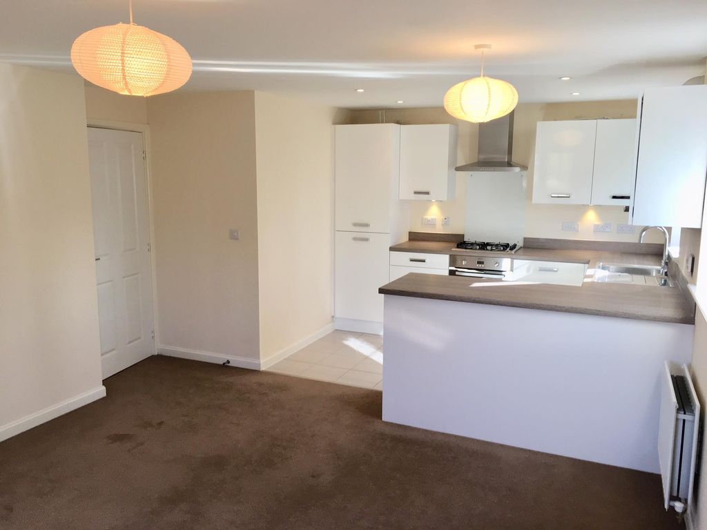 Property photo 2 of 10 Living Room