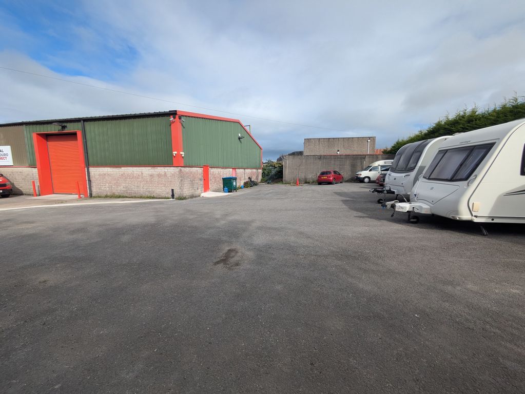 Property photo 2 of 10