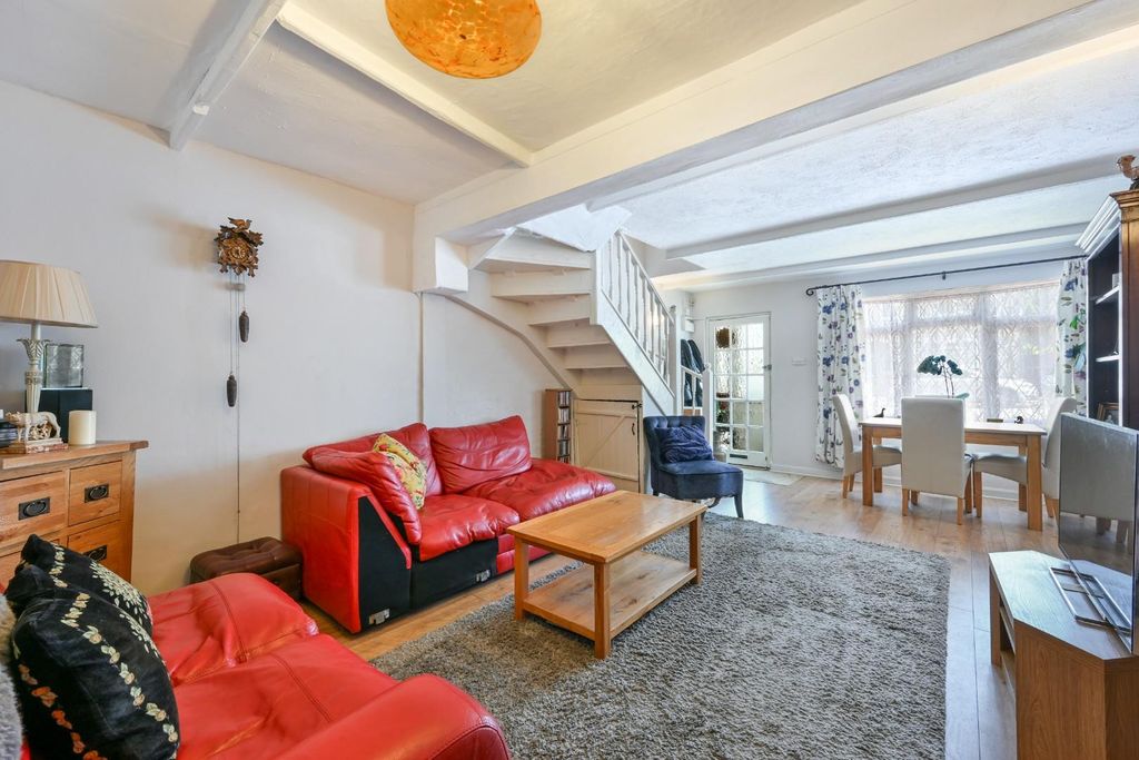 Property photo 2 of 14 Stones Road