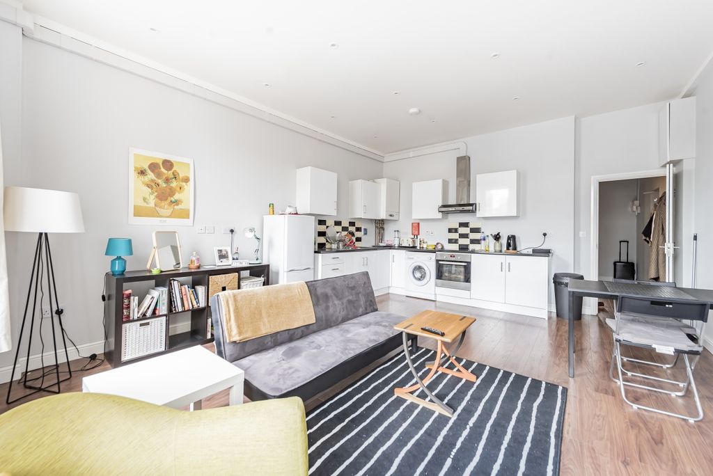 Property photo 3 of 7 621459 (2)