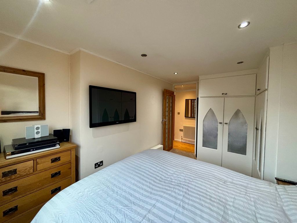 Property photo 2 of 24 Photograph