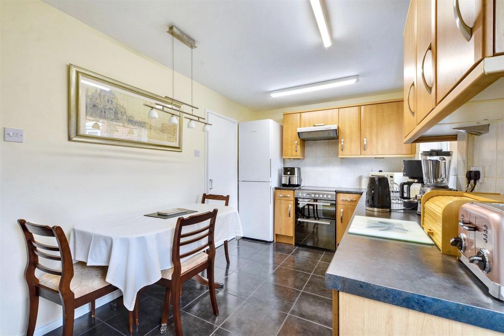 Property photo 3 of 14 Kitchen Diner